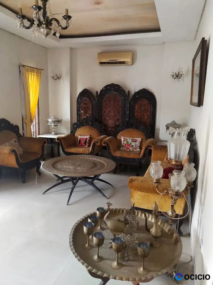 Rumah Tua siap Huni Rawamangun dekat Toll akses 2 mobil