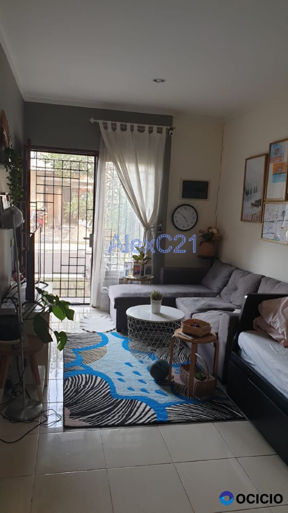 Dijual rumah 2 lantai semi furnished di Premier Terrace, Ciracas, Jakarta Timur