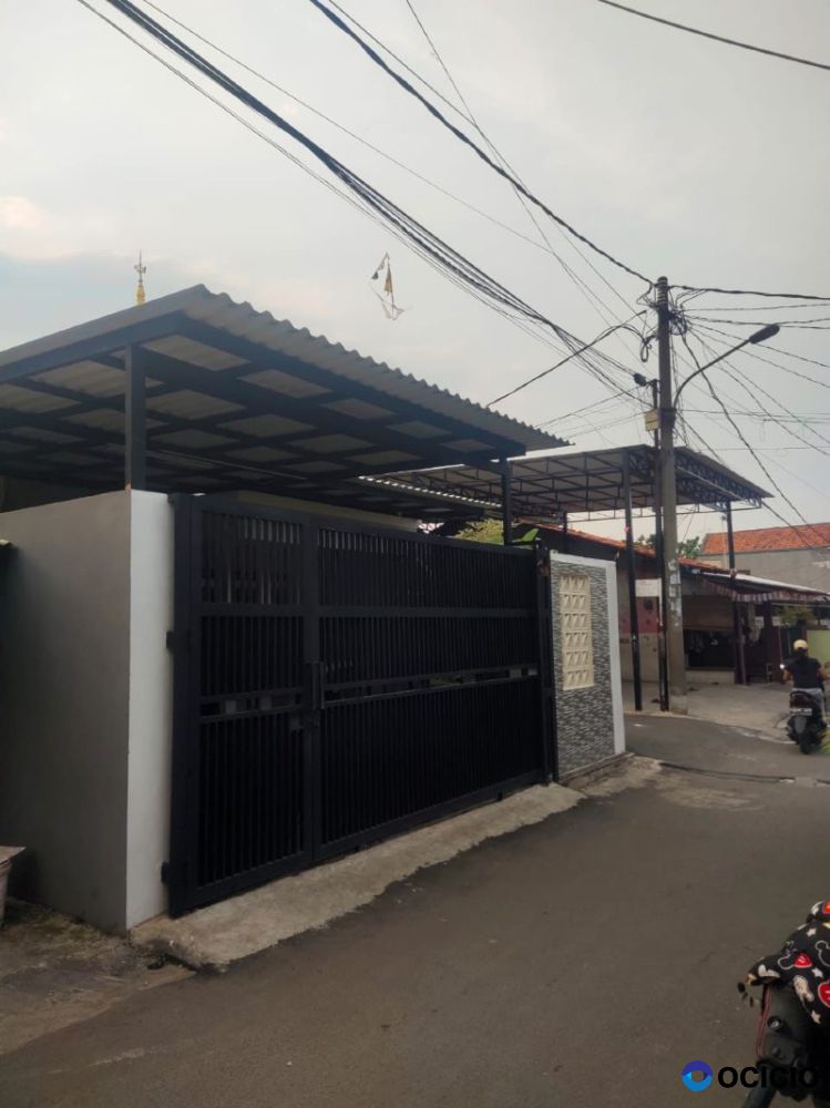 Di Jual Rumah 1 lantai di jalan bambu Apus, Pamulang, Tangerang Selatan.