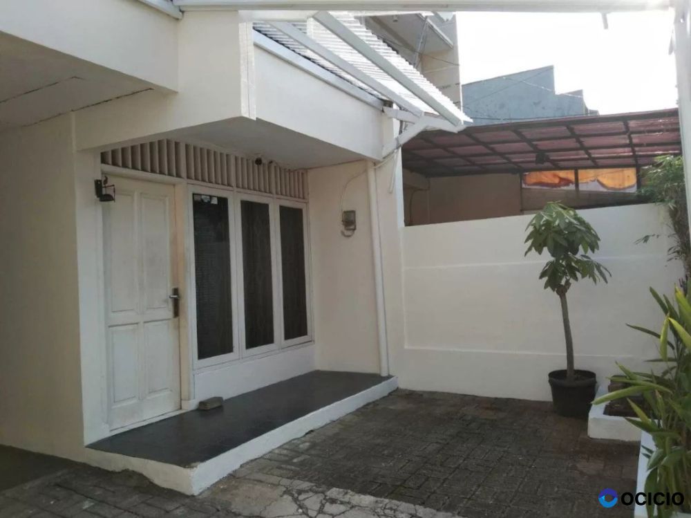 DIJUAL Rumah Klasik Pondok Indah Super Strategis