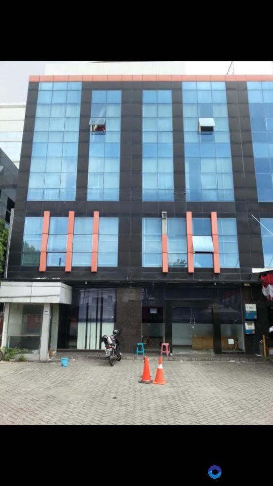 Dijual dan sewa ruko dengan lokasi strategis di Kebon Jeruk, Jakarta Barat.