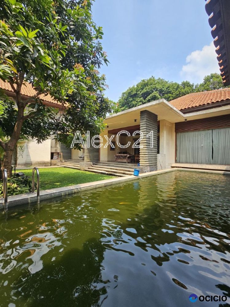 Dijual rumah mewah elit dengan swimming pool di Area Melawai , Kebayoran Baru