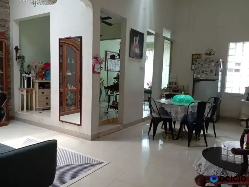 Dijual rumah second murah LT 120 di komplek perumahan cinere jakarta