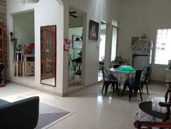 Dijual rumah second murah LT 120 di komplek perumahan cinere jakarta