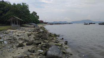 Tanah pinggir pantai teluk bandar lampung