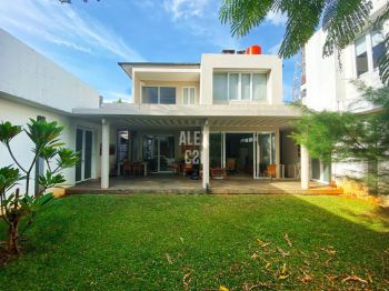 Dijual rumah dan bangunan baru tahun 2017, lokasi di prime area jalan Bangka