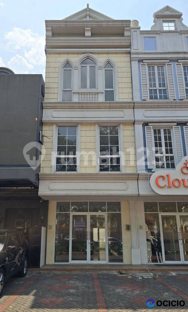 Disewa Ruko Hadap Jalan Raya Lokasi Strategis Rame Ruko Mendrisio, Gading