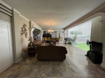 HOT SALE Dijual Rumah di Jalan Diponegoro (Depan Hotel Adimulia)