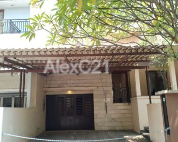 Disewakan rumah cluster Minimalis  swimming Pool di Pejaten Barat