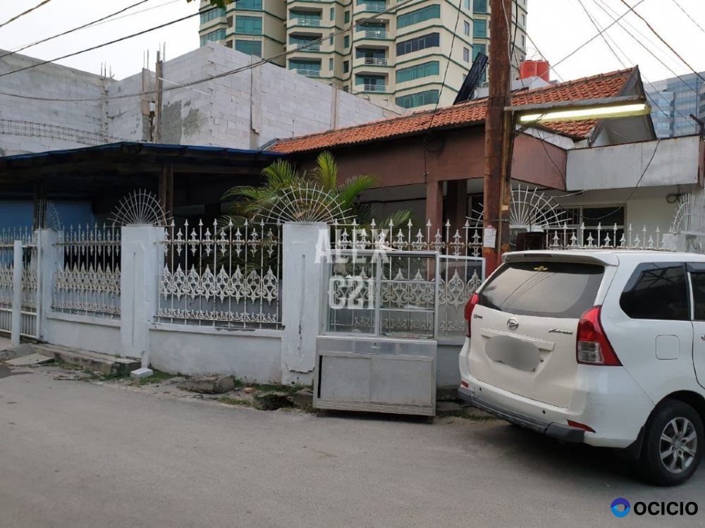 dijual rumah Tua BU dibawah NJOP (hitung tanah saja) Pancoran