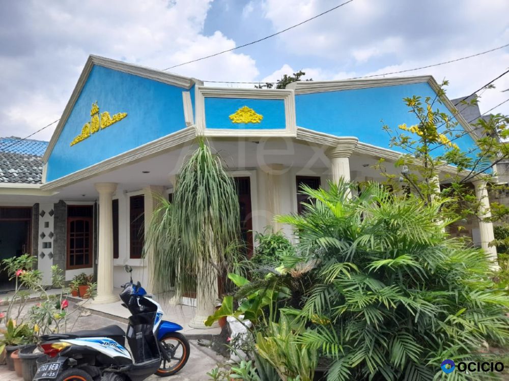Dijual rumah BU (hitung tanah) dipinggir jalan utama  petukangan selatan
