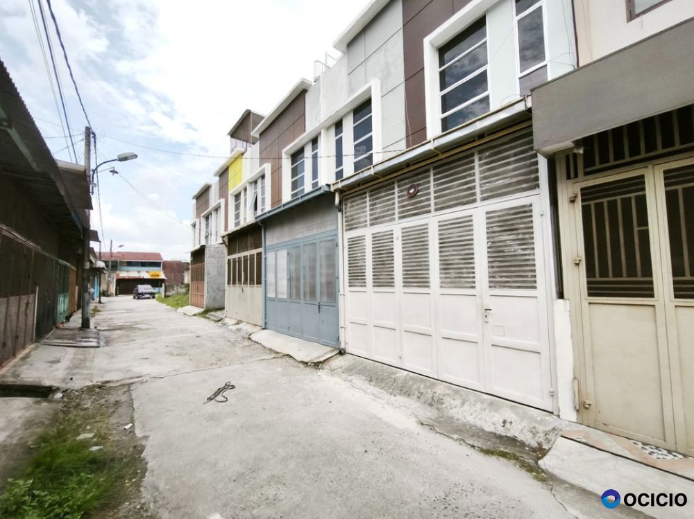 Dijual Rumah Yos Sudarso Regency  Dekat Pasar Swalayan Maju Bersama