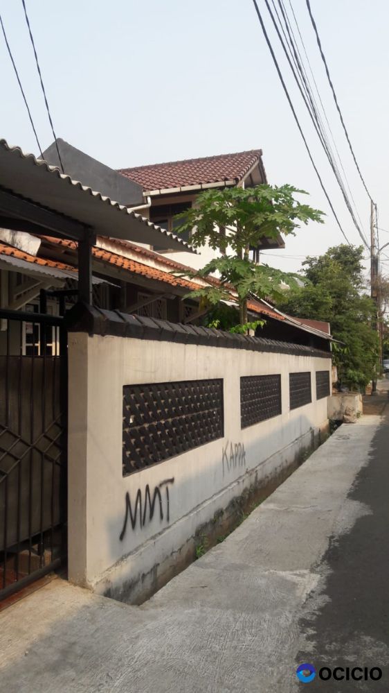 Rumah lama hitung tanah dijual  di Swadarma, Ulujami, Jakarta Selatan
