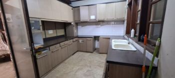 Disewakan rumah cocok utk clinic/kantor di Gandaria, Kebayoran Lama Utara