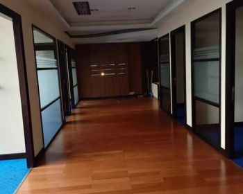 Sewa kantor Partisi Graha Pratama MT.Haryono