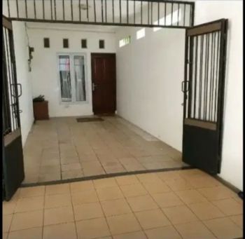 Dijual B U rumah siap huni di Cireundeu, Ciputat Timur, Tangerang Selatan