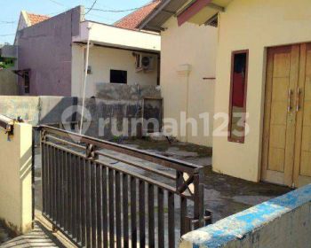 Rumah Bagus Siap Huni di Babatan Wiyung Siap Huni