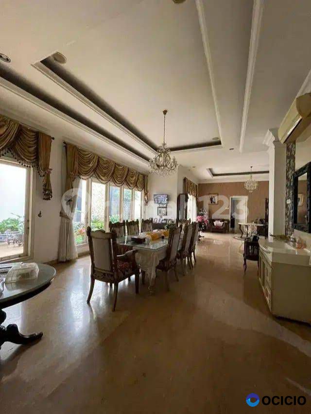 Dijual Rumah Mewah Kawasan Premium Siap Huni Kondisi Bagus Cluster Tirta Golf,