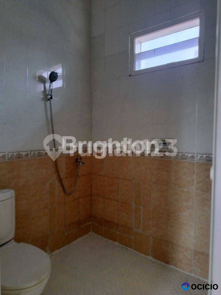 Rumah 2 lantai disewakan siap huni baru renov dekat kampus UPN Gununganyar