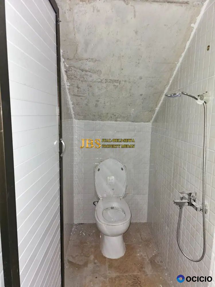 DIJUAL MURAH Ruko Jumbo Hook 4,5 Tingkat di Jalan Sentosa Lama