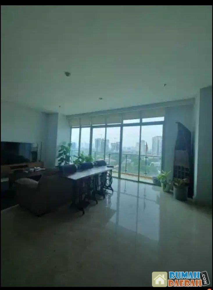 East Tower Essence Darmawangsa Private Lift Full Furnished 3+1BR 