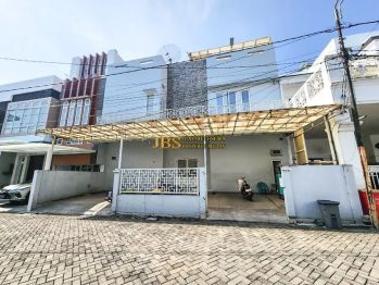 Dijual Villa Komplek Taman Polonia Jalan Taman Polonia 1