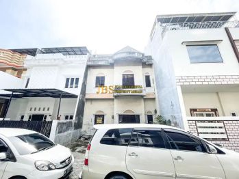 Dijual Villa Kondisi Kosong Komplek Cemara Asri Jalan Longan