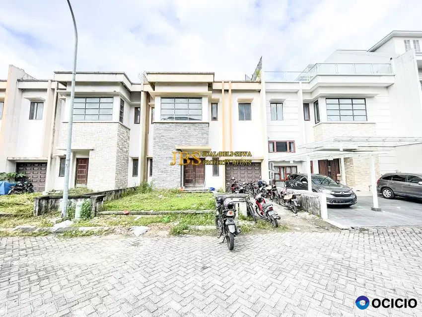 Dijual Villa Komplek River View Polonia Jalan Adi Sucipto