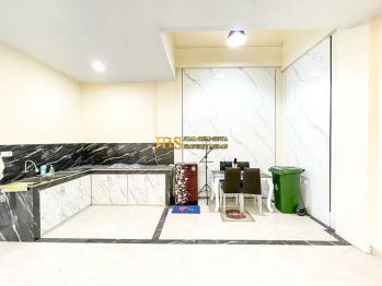 Dijual Villa Komplek Givency One Type Versace