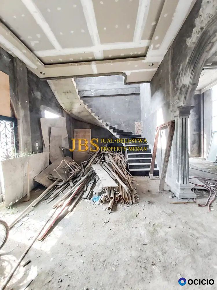 Dijual Villa Komplek Royal Sumatera Cluster Royal Golf Mansion