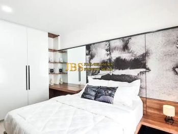 Dijual Cepat Villa Komplek J-City Kondisi Siap Huni Lux