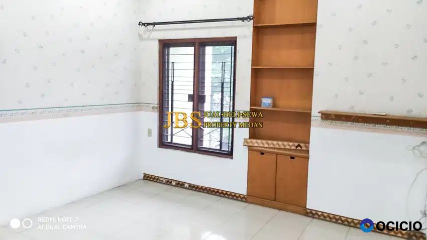 Dijual Villa Komplek Taman Malibu Indah Blok B