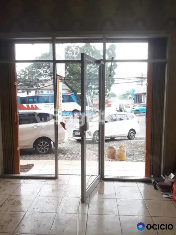 Ruko 3 lantai strategis pinggir jalan siap pakai Cibubur