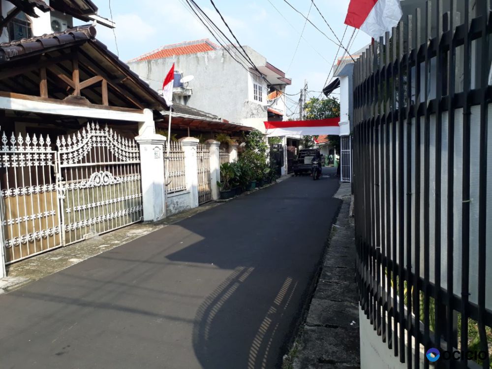 Dijual rumah 2 lantai lokasi Pancoran Jaksel 