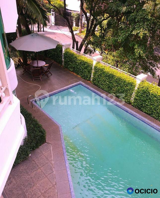 RUMAH SANGAT ASRI DI PONDOK INDAH JAKARTA SELATAN