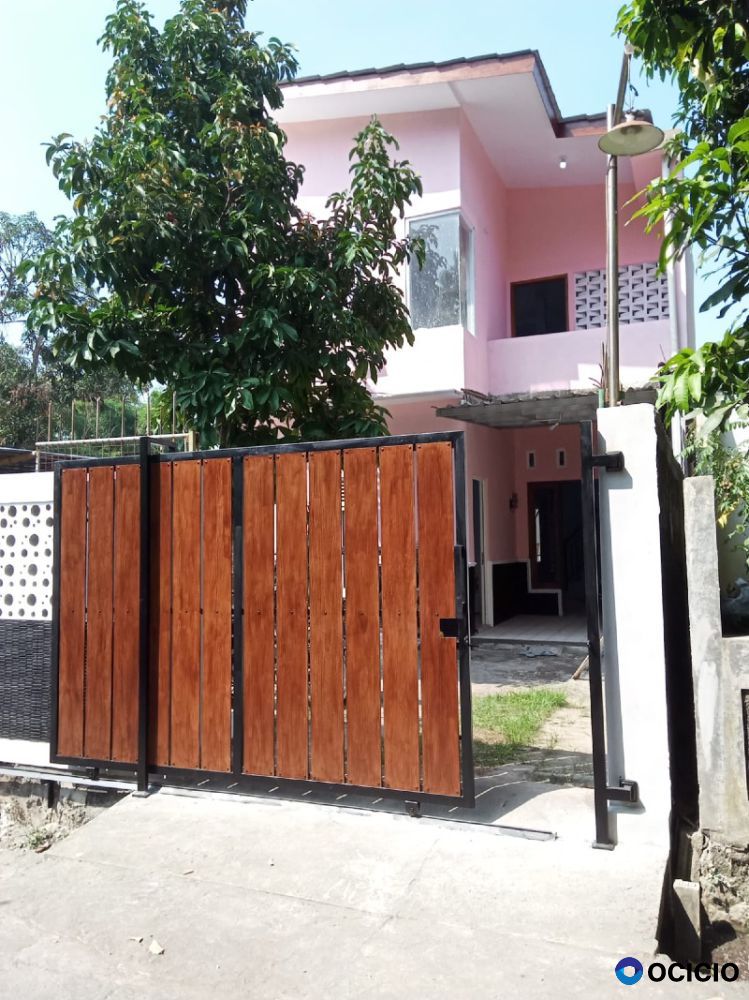 Rumah dua lantai siap huni dekat Desa wisata gerabah kasongan bantul