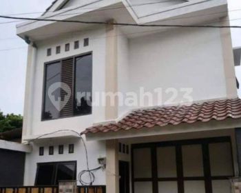 Rumah asri modern minimalis di cibinong Rumah