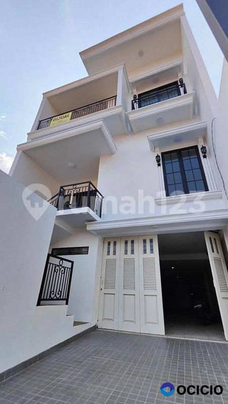 JUAL CEPAT RUMAH AMERICAN MODERN SIAP HUNI DI KEBON JERUK