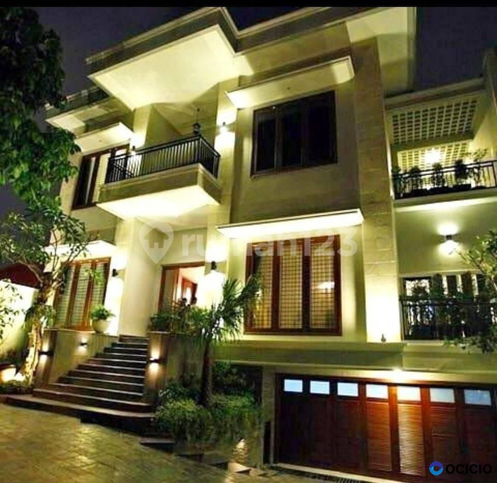 JUAL CEPAT RUMAH MEWAH DI MENTENG JAKARTA PUSAT
