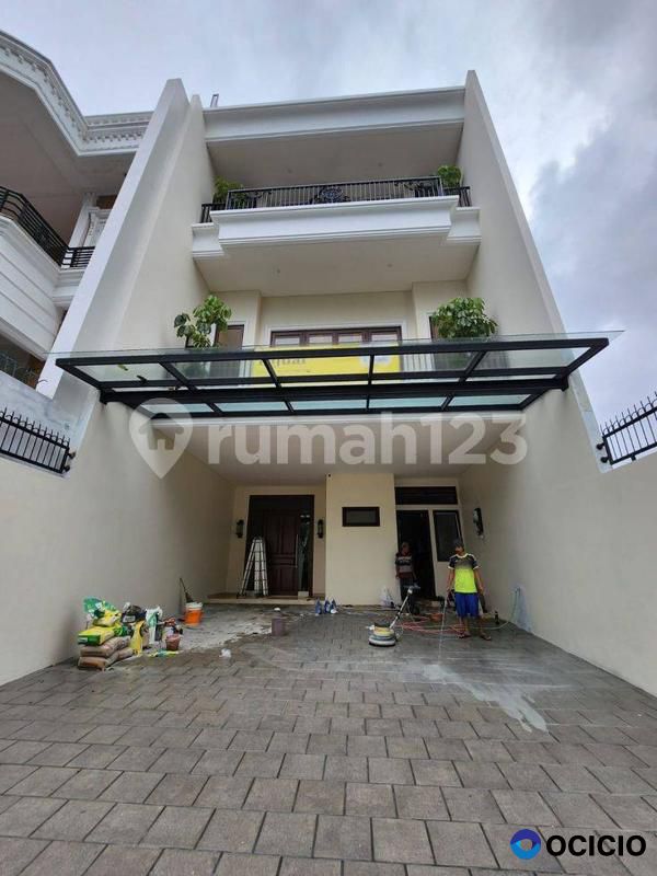 Rumah Mewah Pondok Indah 19M Ada Lift dan Kolam Renang