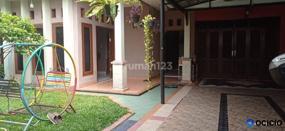 DIJUAL RUMAH SIAP HUNI 2 LANTAI DI SERPONG LOKASI STRATEGIS