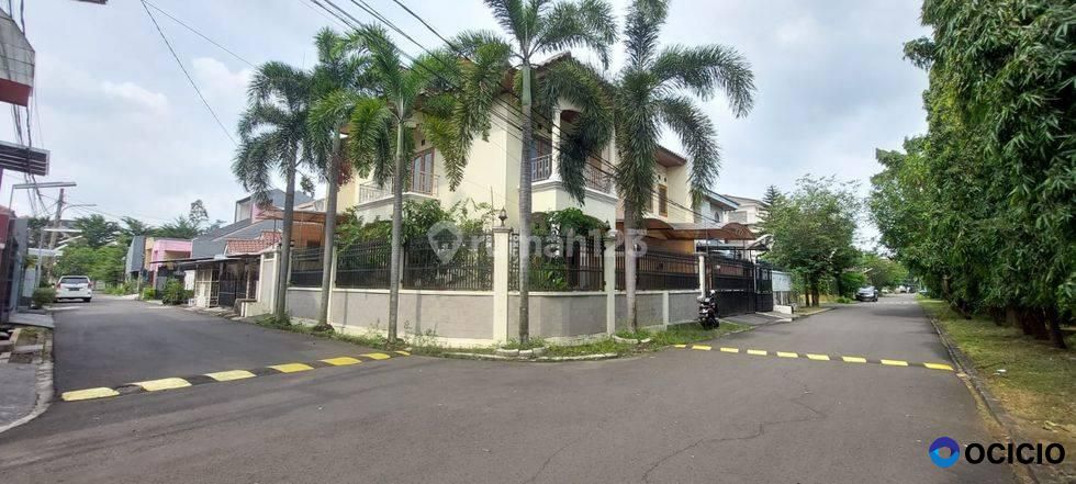 Dijual Rumah Cantik Terawat Dalam Komplek Nyaman Jakarta Barat
