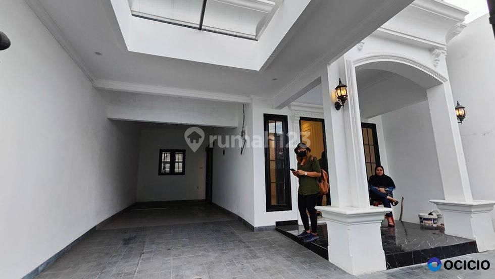 Jual Cepat Rumah Siap Huni American Modern di Kebon Jeruk