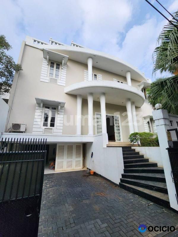 JUAL CEPAT RUMAH MEWAH PONDOK INDAH JAKARTA SELATAN, JARANG ADA