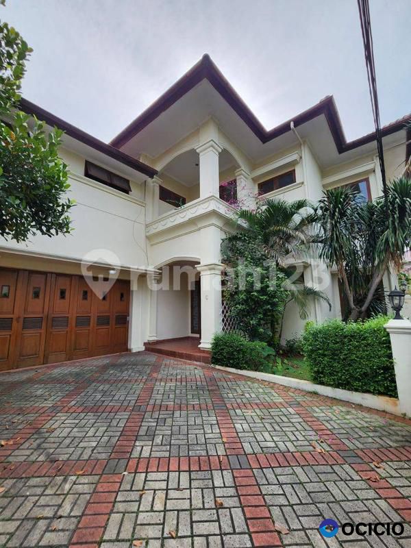 JUAL CEPAT TOWNHOUSE MEWAH DI KEMANG JAKARTA SELATAN