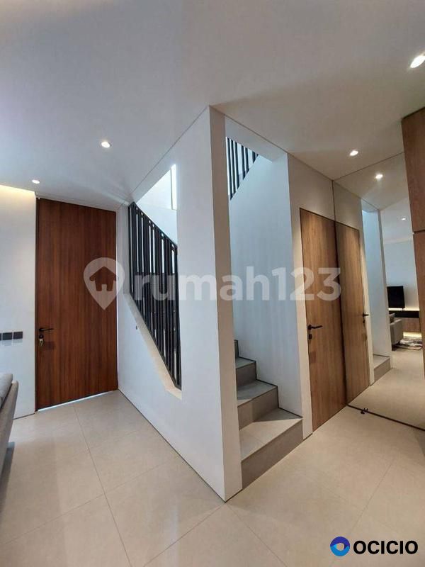Dijual Rumah Modern Minimalis Siap Huni Dalam Cluster Jakarta Barat