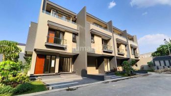 RUMAH MEWAH DALAM CLUSTER EXCLUSIVE KEBON JERUK JAKARTA BARAT
