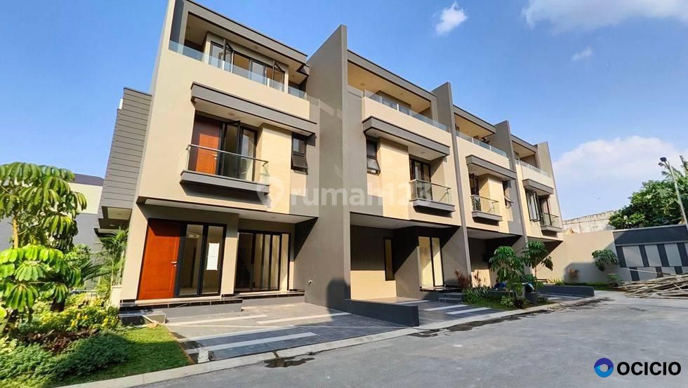 RUMAH MEWAH DALAM CLUSTER EXCLUSIVE KEBON JERUK JAKARTA BARAT