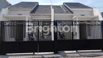 Rumah baru murah Gununganyar Wiguna medokan Pandugo Purimas rungkut merr UPN