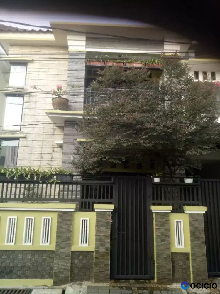 Dijual rumah minimalis terawat bangunan kokoh di pemda dkt pekayon